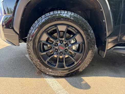 Used 2022 Toyota Tundra Limited w/ TRD Off-Road Package AWD/4WD image 27