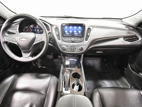 Used 2024 Chevrolet Malibu LT image 3