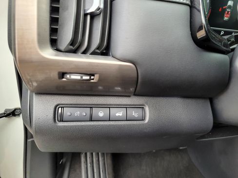 Used 2024 Nissan Pathfinder Platinum FWD image 28