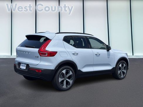 New 2026 Volvo XC40 B5 Plus w/ Protection Package Premier AWD/4WD image 3
