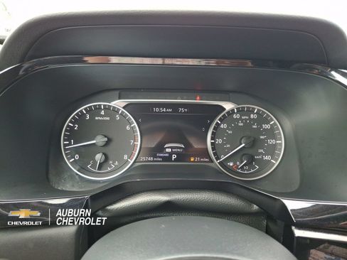 Used 2025 Nissan Pathfinder SV FWD image 16