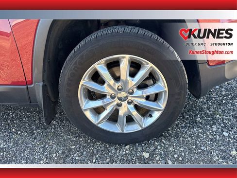 Used 2016 Jeep Cherokee Limited AWD/4WD image 14