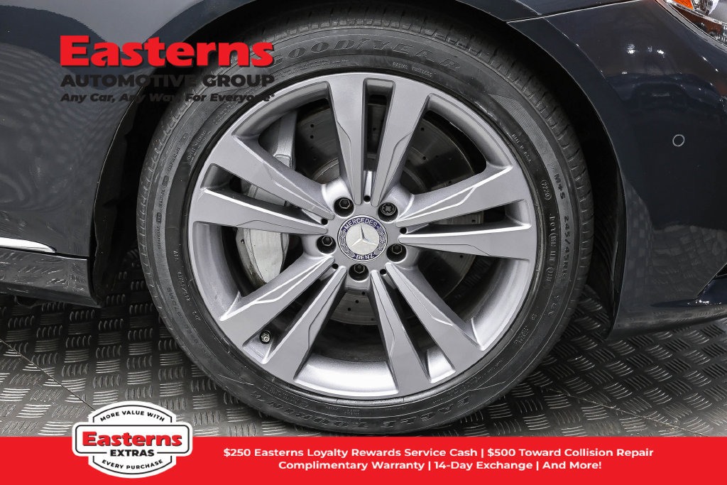 Used 2017 Mercedes-Benz S 550 4MATIC Sedan w/ Premium Package image 33