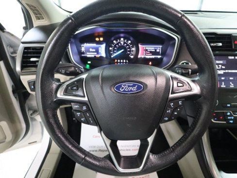 Used 2019 Ford Fusion SEL FWD image 20