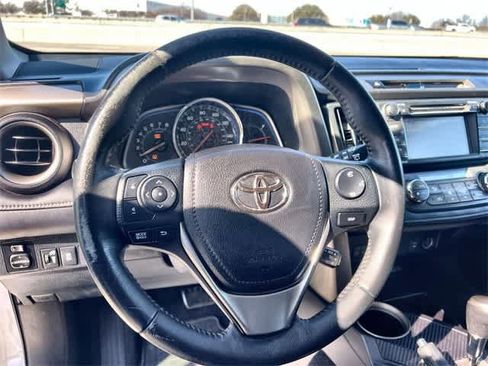 Used 2013 Toyota RAV4 Limited image 17