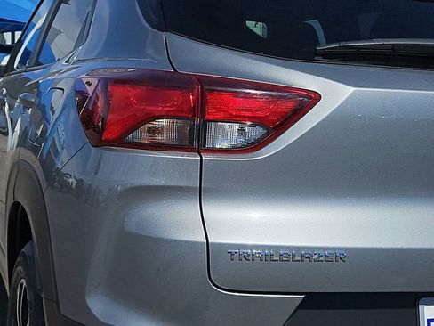 Used 2025 Chevrolet TrailBlazer LT image 9