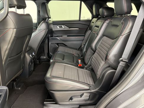 Certified 2025 Ford Explorer ST-Line w/ ST-Line Street Pack AWD/4WD image 24