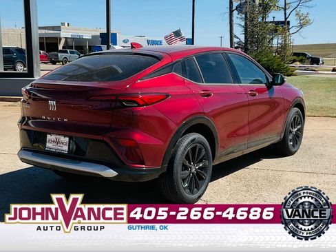 Used 2025 Buick Envista Sport Touring image 8