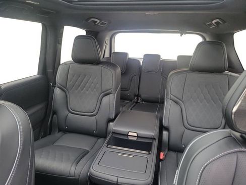 New 2026 INFINITI QX80 Autograph w/ Premium Cargo Package image 13