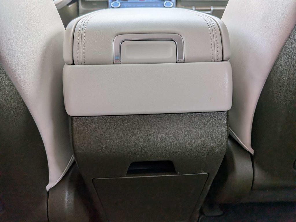 Used 2025 Hyundai Santa Fe Calligraphy AWD/4WD image 18