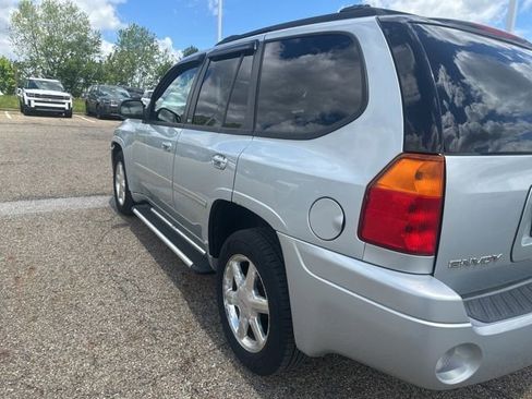 Used 2008 GMC Envoy SLT AWD/4WD image 4
