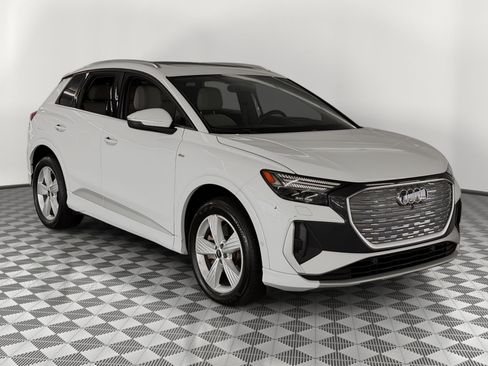 Certified 2024 Audi Q4 e-tron Prestige AWD/4WD image 7