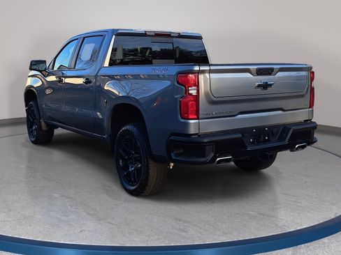 Used 2025 Chevrolet Silverado 1500 LT Trail Boss w/ Convenience Package II image 7