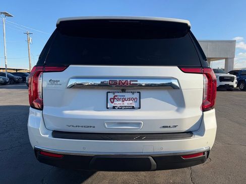 Used 2023 GMC Yukon SLT w/ SLT Luxury Package AWD/4WD image 16