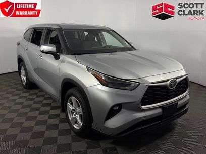Used 2024 Toyota Highlander LE