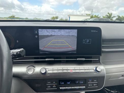 Used 2025 Hyundai Kona SEL image 24
