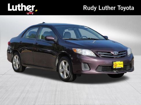 Used 2013 Toyota Corolla LE Special Edition FWD image 1