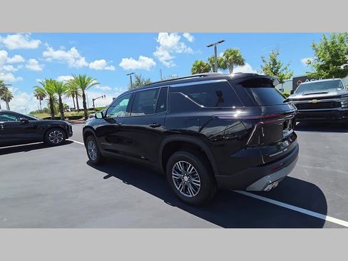 New 2026 Chevrolet Traverse LT w/ Driver Confidence Package AWD/4WD image 22