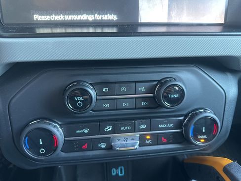 Used 2022 Ford Bronco Badlands w/ Sasquatch Package image 28