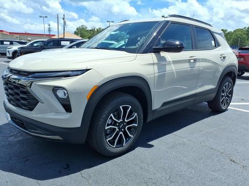 New 2026 Chevrolet TrailBlazer ACTIV w/ Driver Confidence Package AWD/4WD image 8