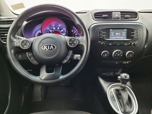 Used 2016 Kia Soul + FWD image 22