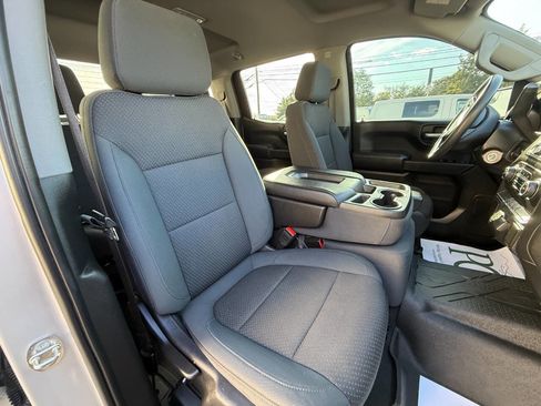 Used 2019 Chevrolet Silverado 1500 Custom w/ Custom Convenience Package image 10