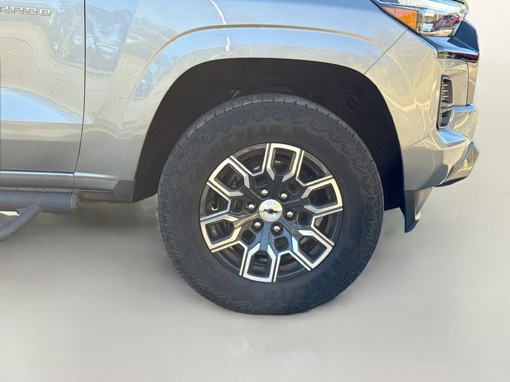 Used 2023 Chevrolet Colorado Z71 w/ Z71 Convenience Package 2 AWD/4WD image 42