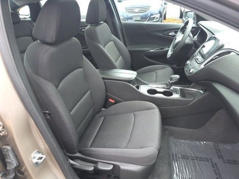 Used 2024 Chevrolet Malibu LT image 10