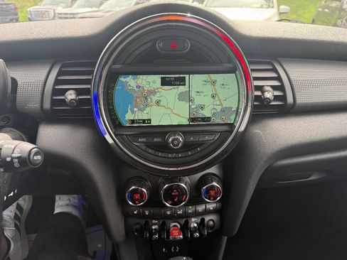 Used 2016 MINI Cooper 4-Door Hardtop FWD image 19