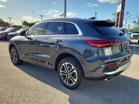 Certified 2025 Audi Q5 Premium w/ Convenience Package image 5