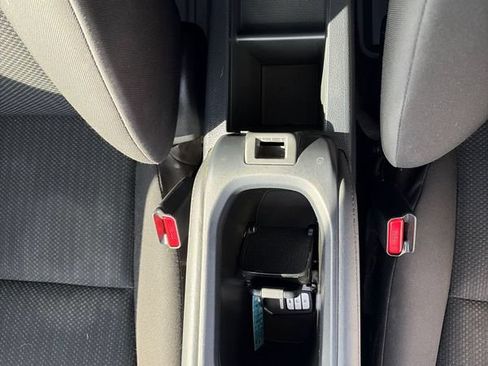 Used 2018 Honda HR-V EX image 22