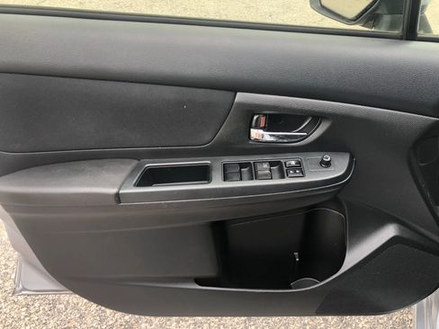 Used 2014 Subaru Impreza 2.0i Premium AWD/4WD image 9