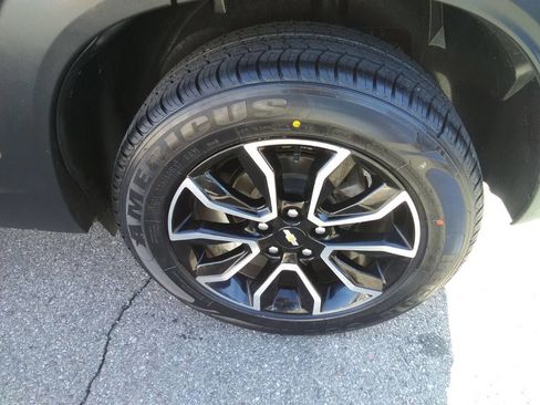 Used 2022 Chevrolet TrailBlazer ACTIV w/ Technology Package image 11