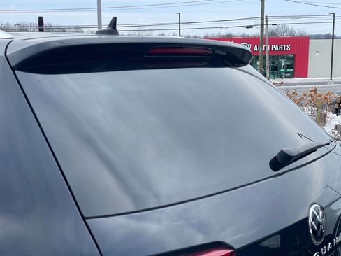 Certified 2023 Volkswagen Atlas SE image 32