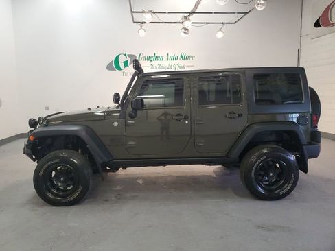 Used 2015 Jeep Wrangler Unlimited Sport w/ Quick Order Package 24S AWD/4WD image 4