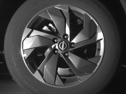 Used 2025 Nissan Rogue SV image 15