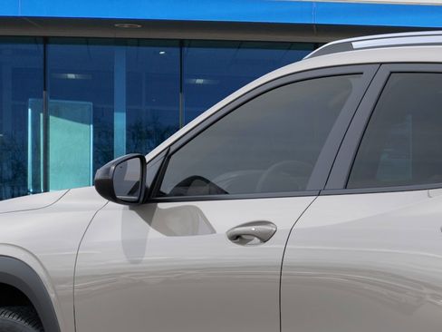 New 2026 Chevrolet Trax ACTIV w/ Sunroof Package FWD image 12