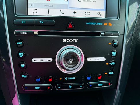 Used 2017 Ford Explorer Limited FWD image 38