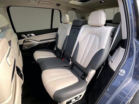 Used 2023 BMW X7 xDrive40i image 22