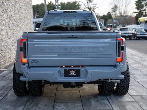 Used 2025 Ford F450 Platinum image 12