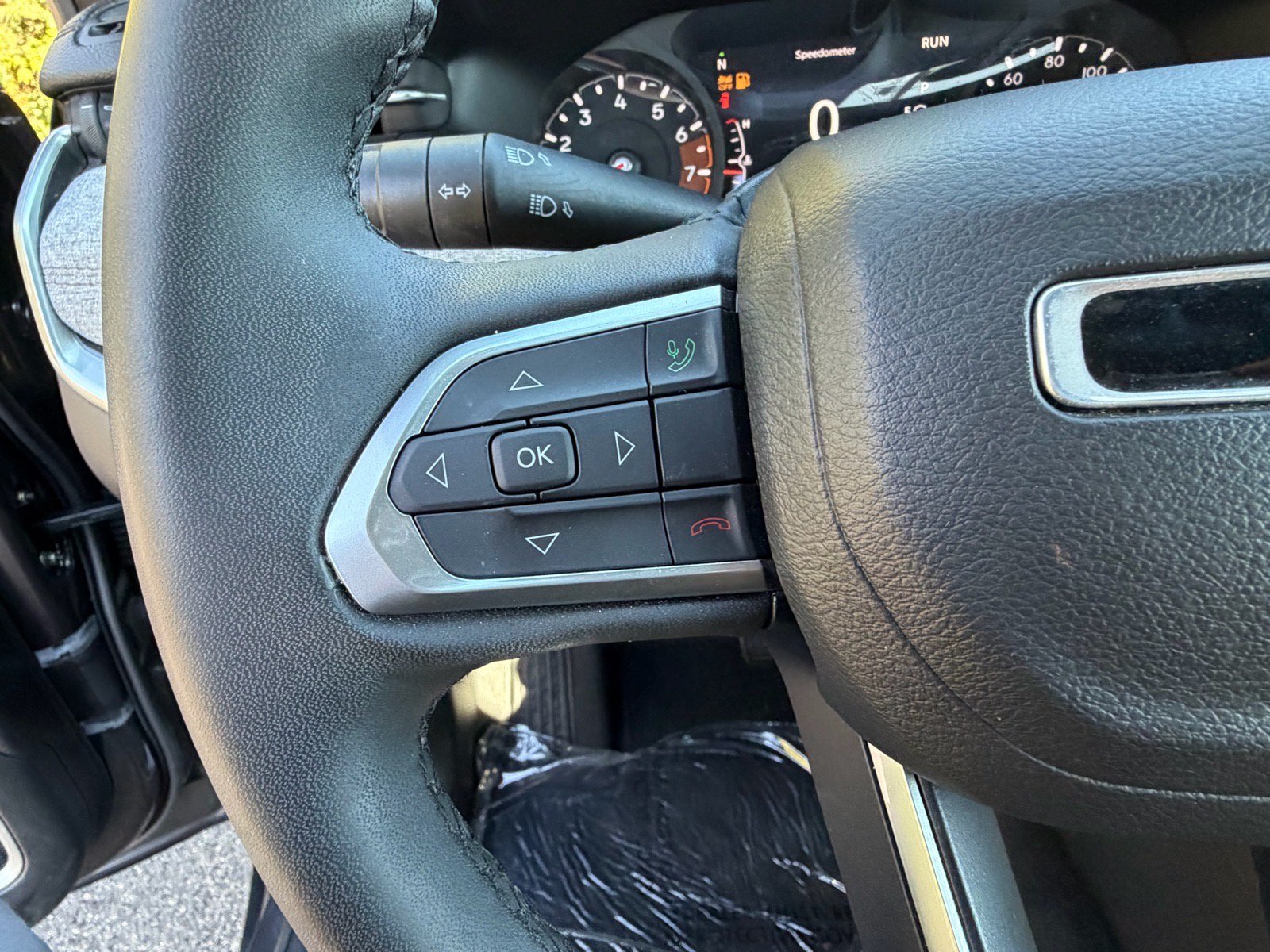 Used 2023 Jeep Compass Latitude w/ Sun and Sound Group AWD/4WD image 26