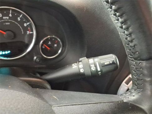 Used 2015 Jeep Wrangler Unlimited Sahara image 16