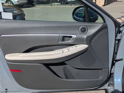 Certified 2025 Hyundai Sonata SEL FWD image 11