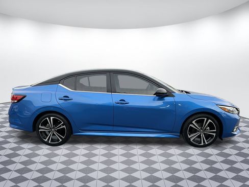 Used 2022 Nissan Sentra SR image 2