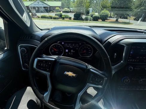 Used 2019 Chevrolet Silverado 1500 LTZ w/ LTZ Premium Package AWD/4WD image 19
