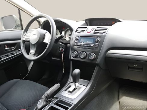 Used 2014 Subaru Impreza 2.0i AWD/4WD image 18