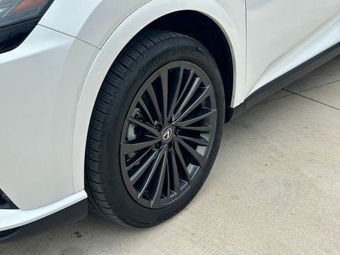 Used 2025 Lexus RX 350h w/ Kick Sensor & Tow Package AWD/4WD image 9