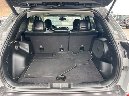 Used 2019 Jeep Cherokee Limited AWD/4WD image 20