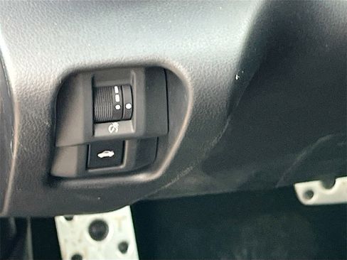 Used 2024 Toyota GR86 Premium image 10