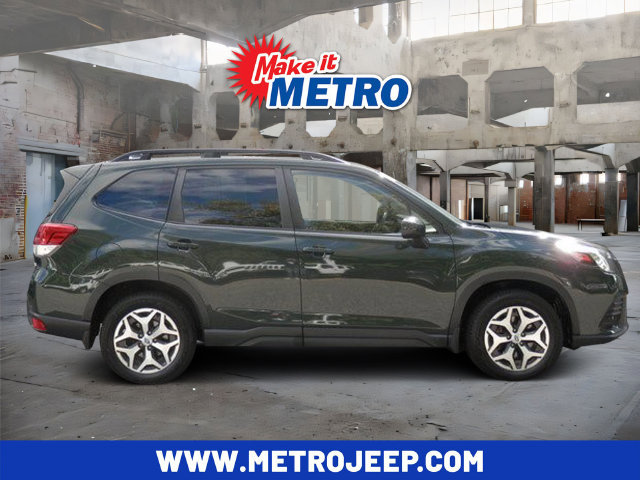 Used 2023 Subaru Forester Premium AWD/4WD image 1